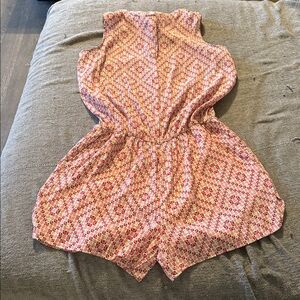 GAP Pink and Black Geometric Patterned Top